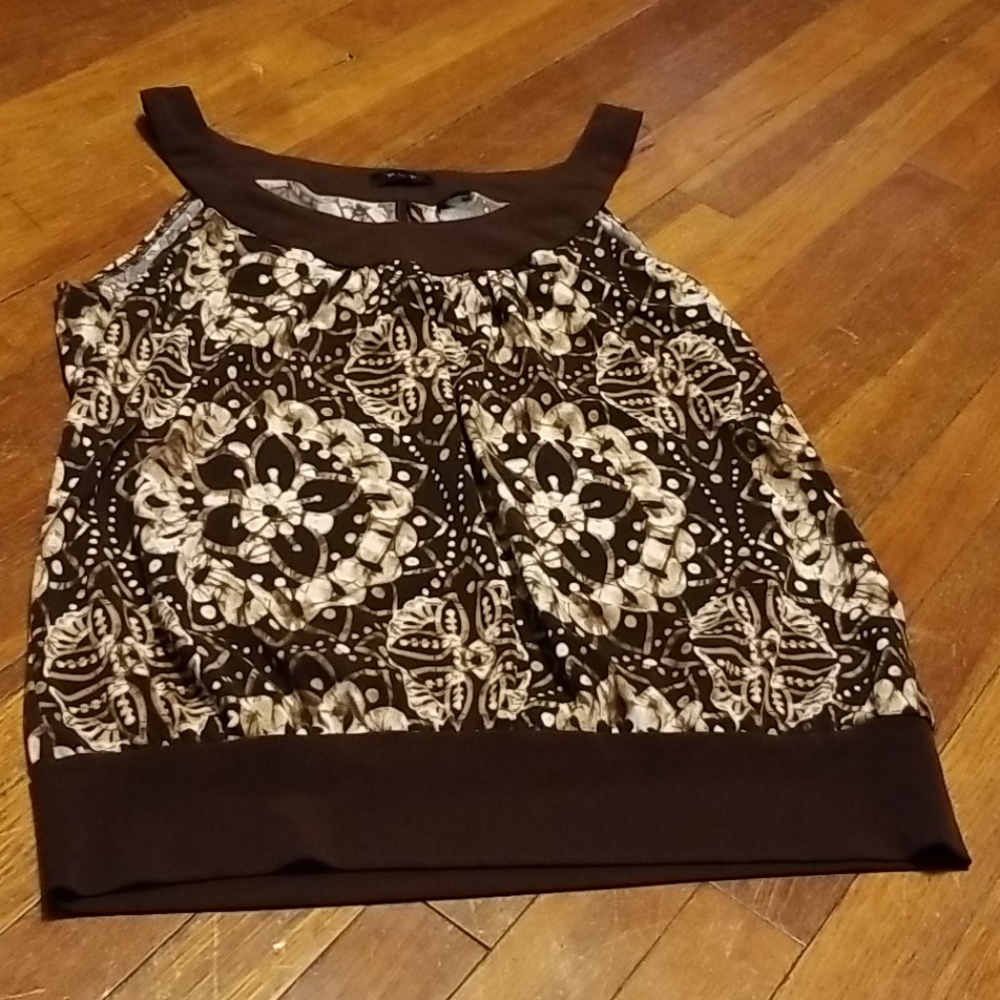 Sleeveless blouse